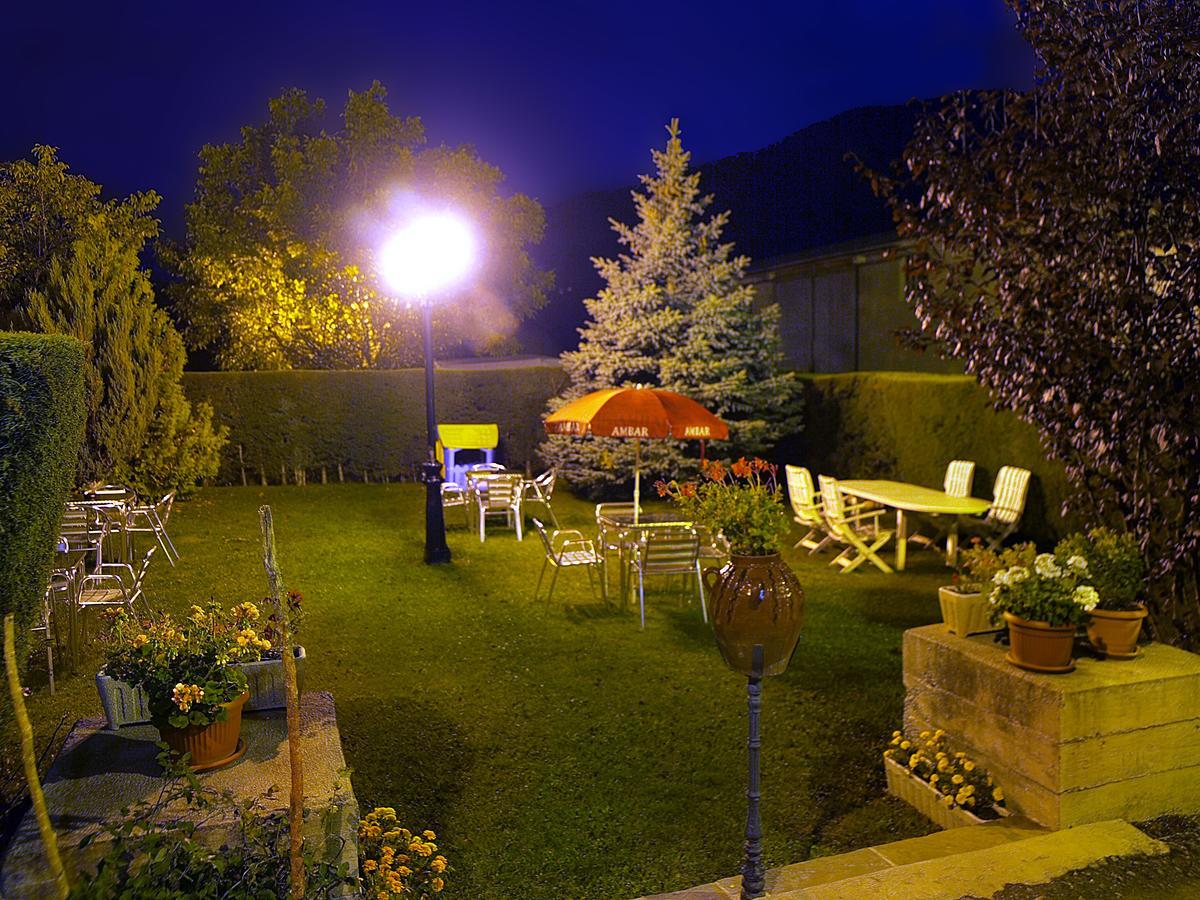 Aparta-Hotel Puertolas Эскуэр Экстерьер фото