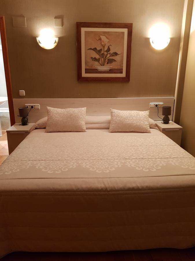 Aparta-Hotel Puertolas Эскуэр Экстерьер фото